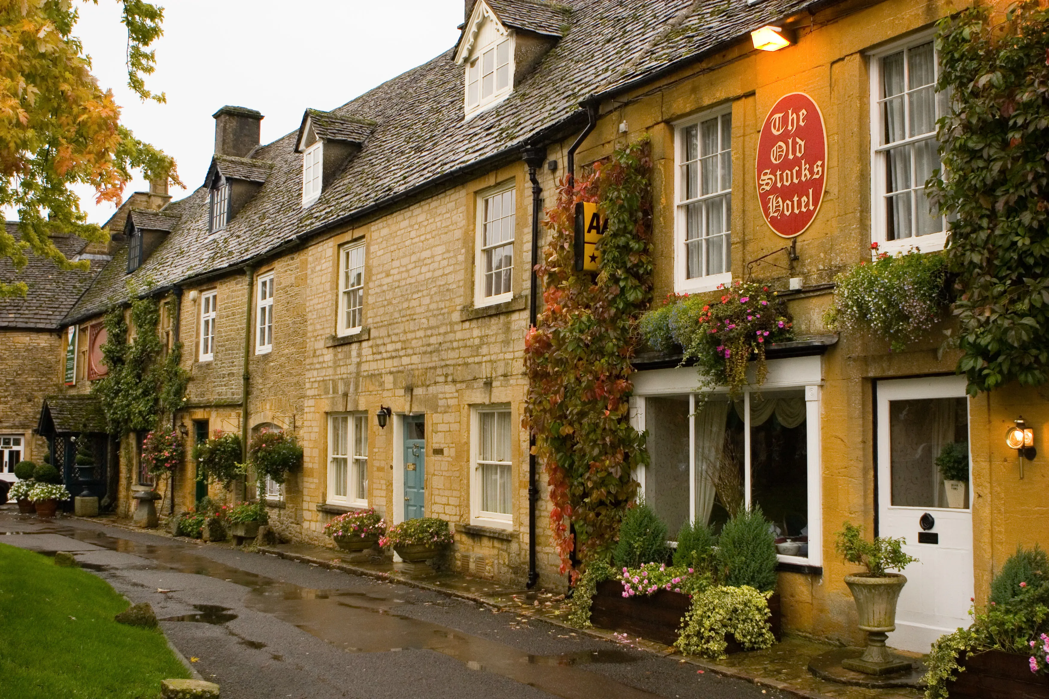 Architectural photography by Simon Wickes