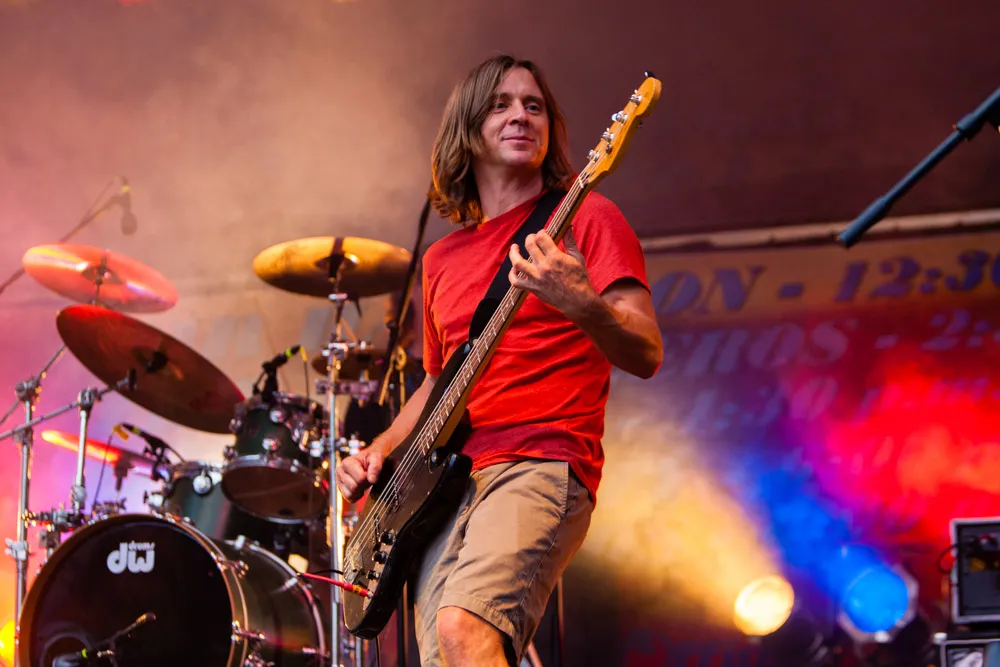 Architectural photography showcasing striking lines and natural light by Simon Wickes